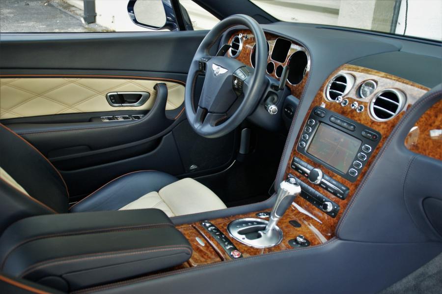 Интерьер Bentley Continental GT Series 51 2010 года  (фото 48 из 67)